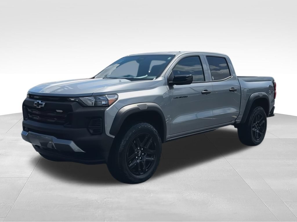Used 2024 Chevrolet Colorado Trail Boss w/ Advanced Trailering Package AWD/4WD image 4