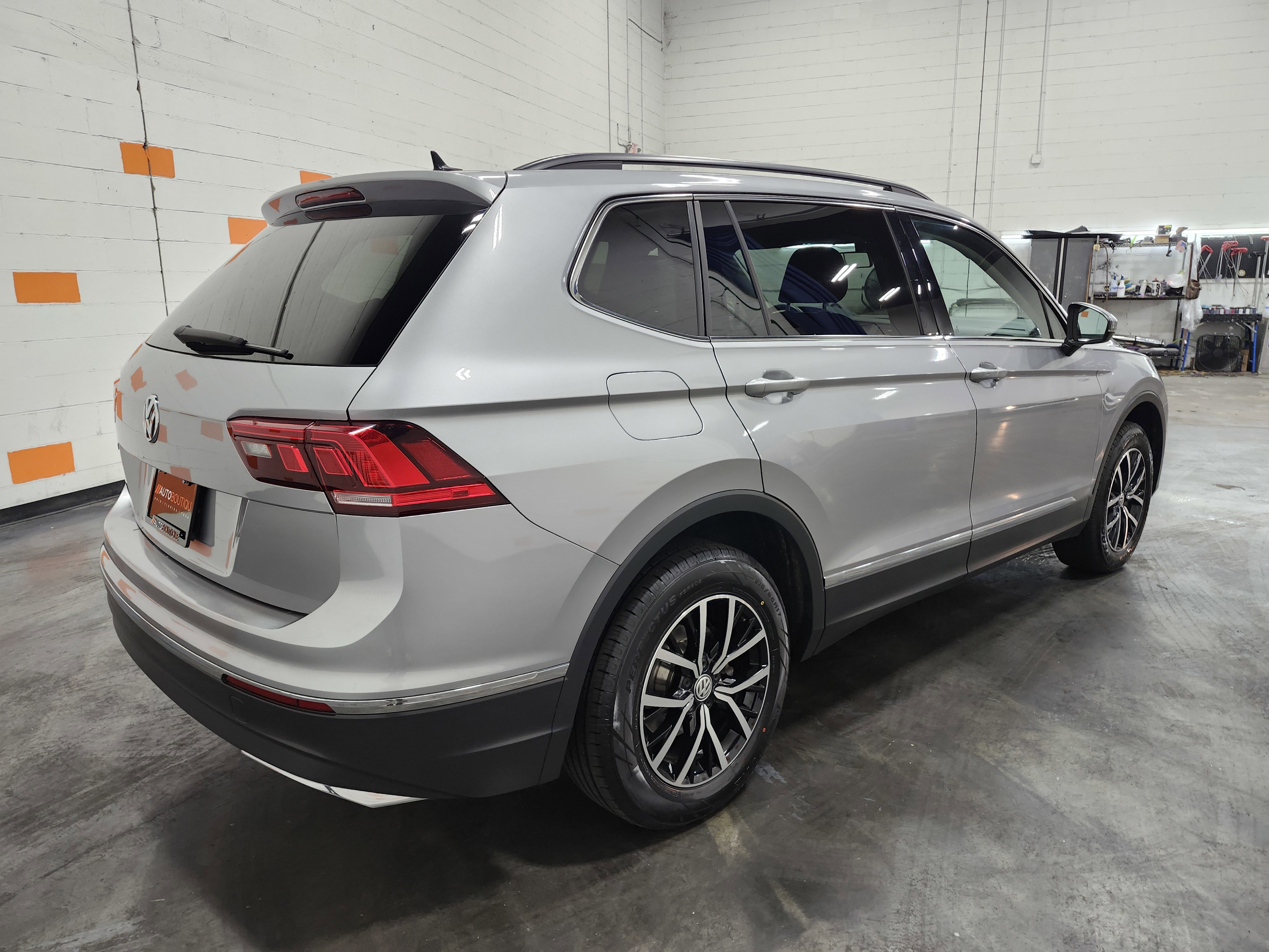 Used 2021 Volkswagen Tiguan SE FWD image 16