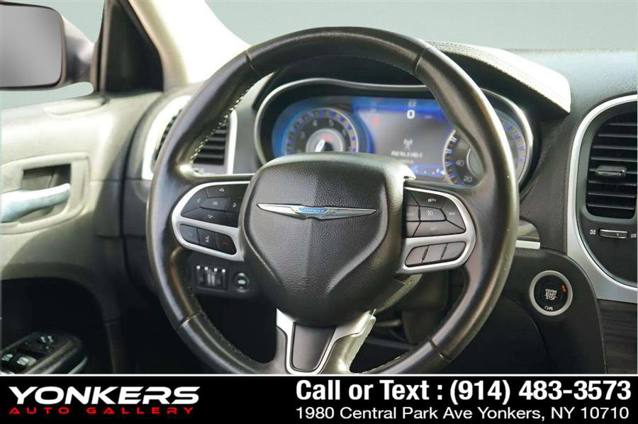 Used 2021 Chrysler 300 Touring L image 46