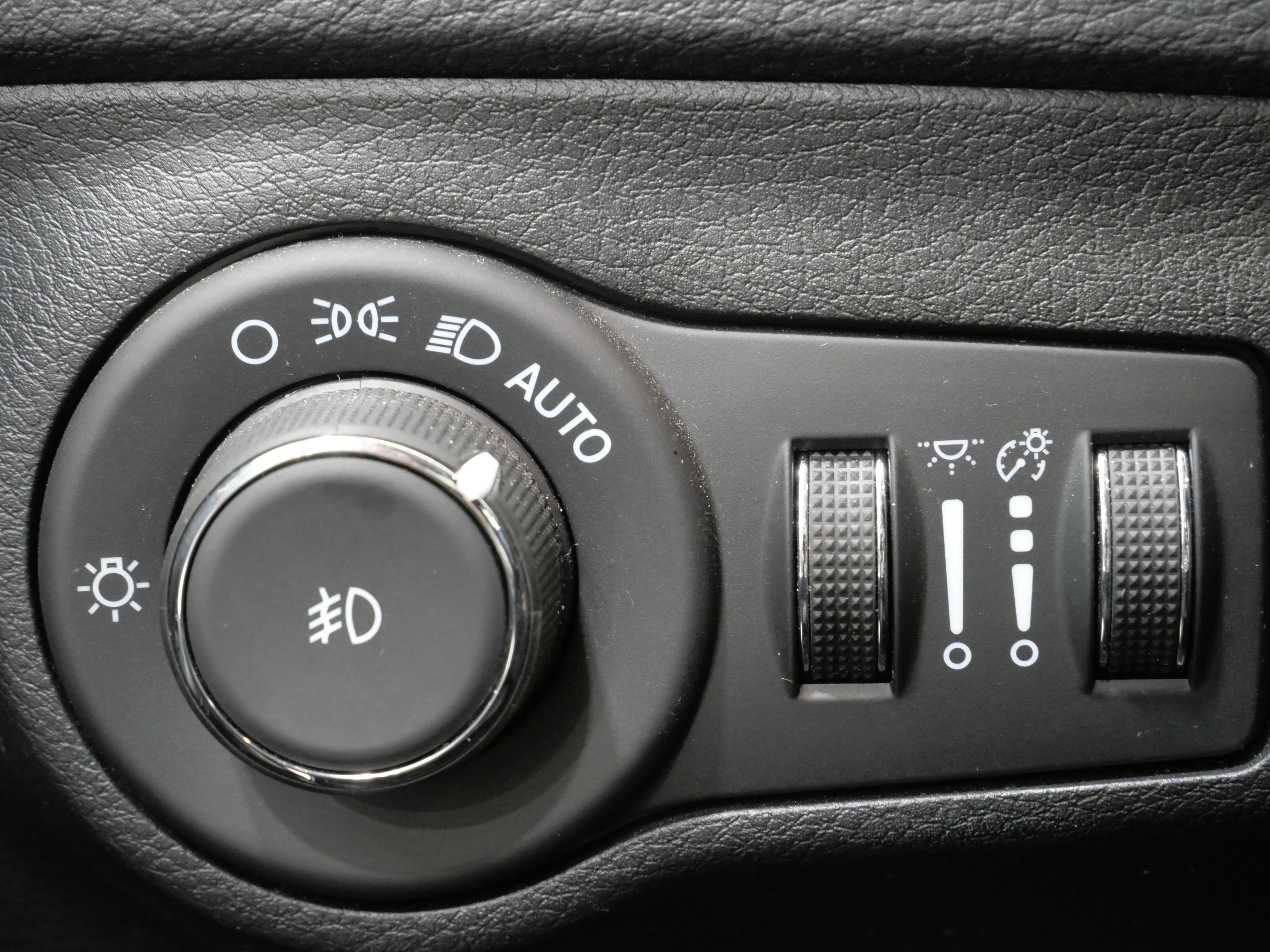 Used 2021 Jeep Compass Limited AWD/4WD image 14
