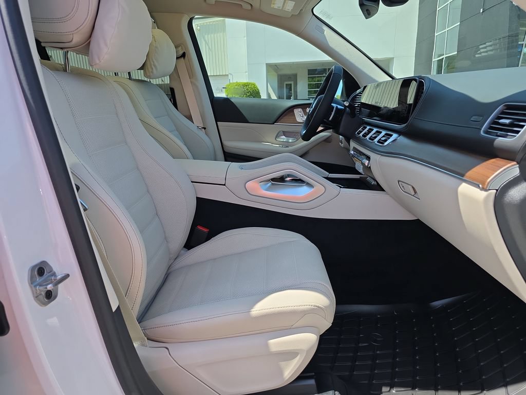 New 2026 Mercedes-Benz GLS 450 4MATIC image 19
