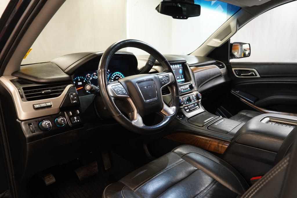 Used 2020 GMC Yukon XL Denali w/ Open Road Package AWD/4WD image 7