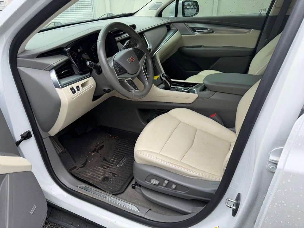 Used 2021 Cadillac XT5 Premium Luxury FWD image 11