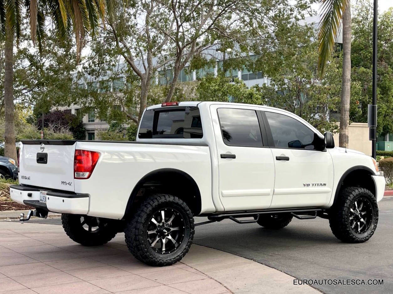 Used 2014 Nissan Titan PRO-4X image 7