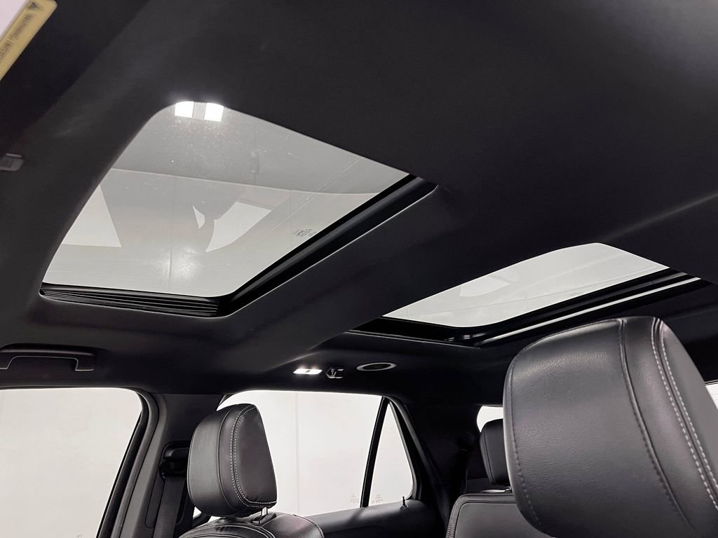 Used 2018 Ford Explorer Limited w/ Equipment Group 301A image 12