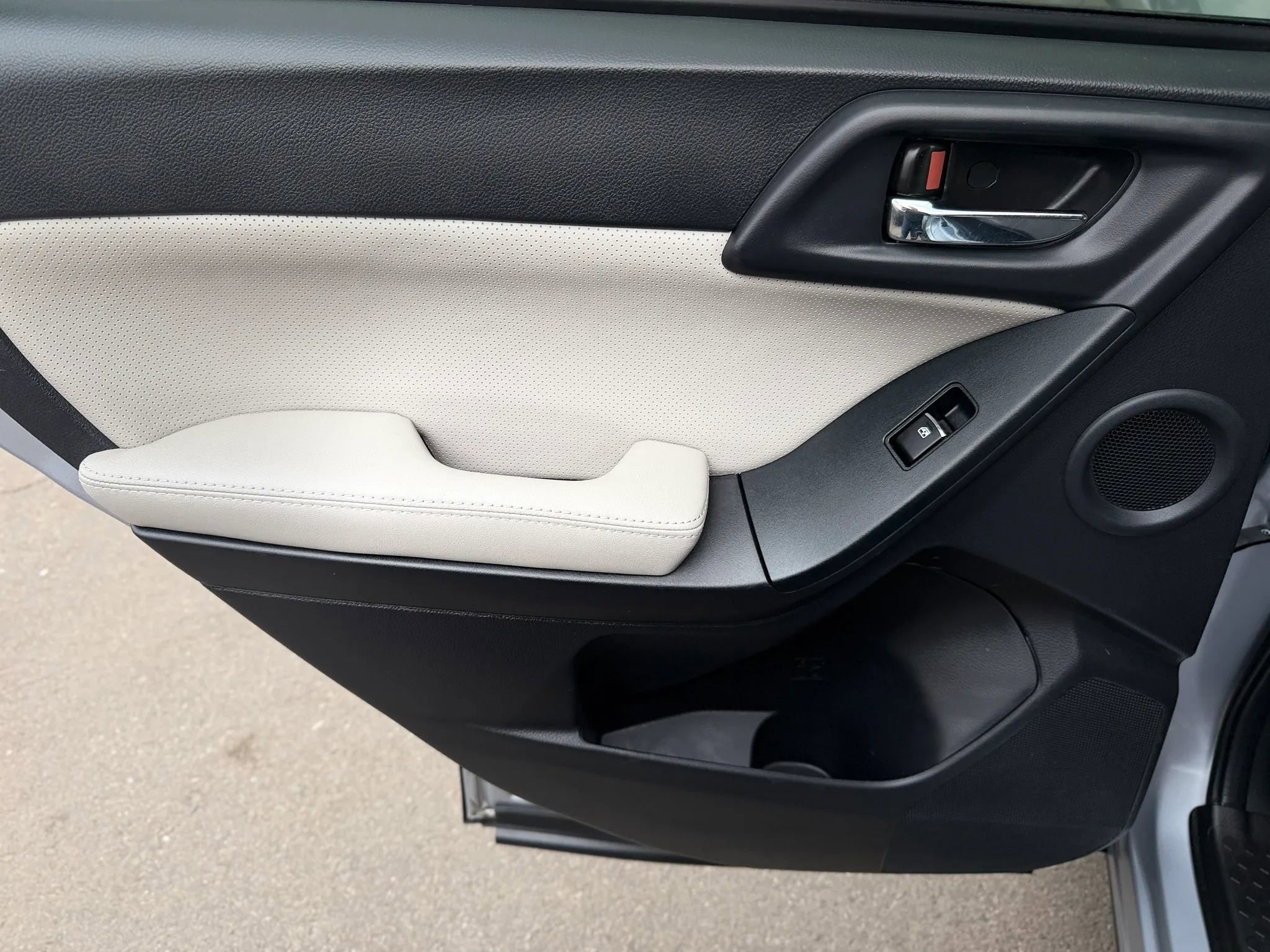 Used 2017 Subaru Forester 2.5i Limited image 17