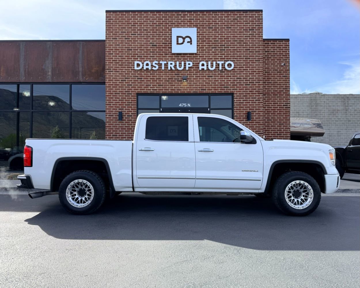 Used 2014 GMC Sierra 1500 Denali w/ Driver Alert Package image 9