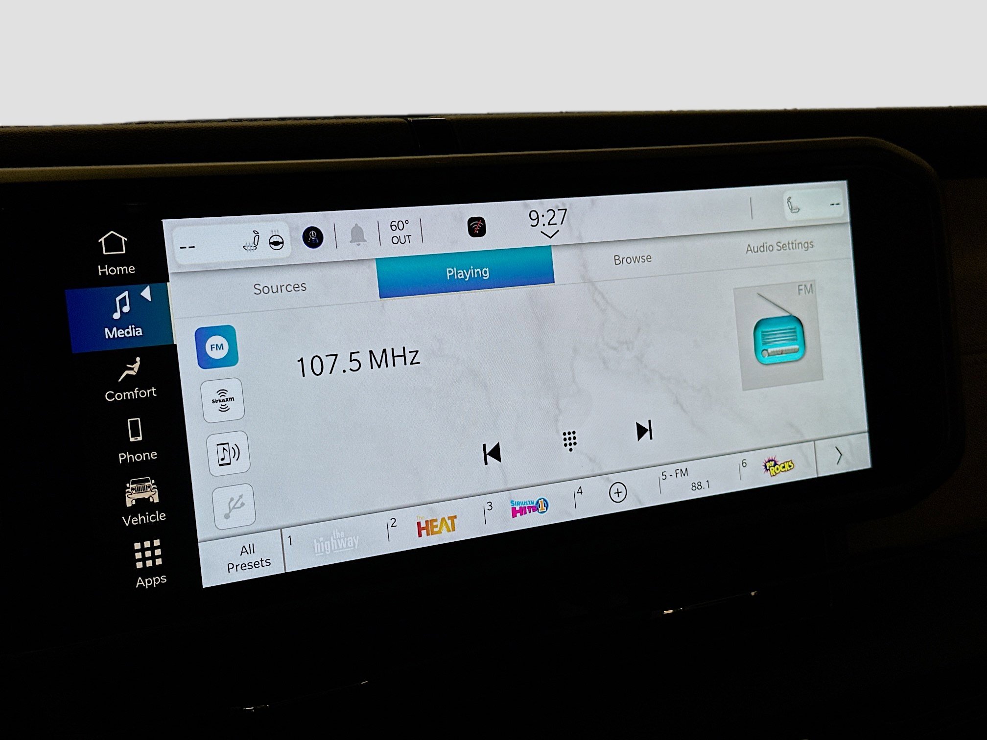 Used 2025 Jeep Wrangler Sahara image 21