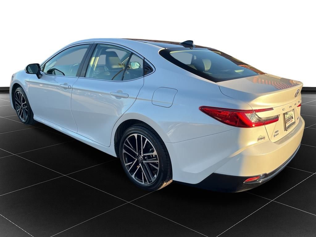Used 2025 Toyota Camry XLE w/ Premium Package image 3