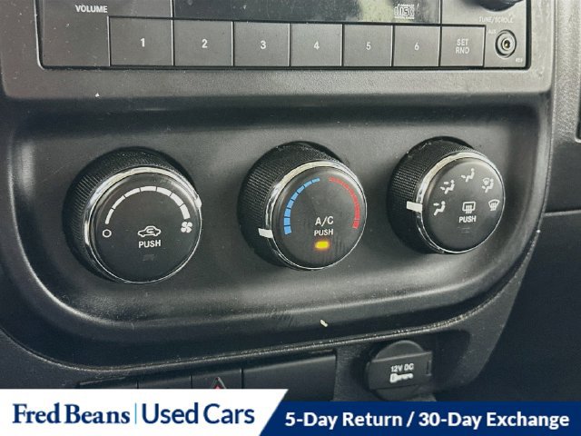 Used 2015 Jeep Patriot Sport w/ Power Value Group FWD image 19