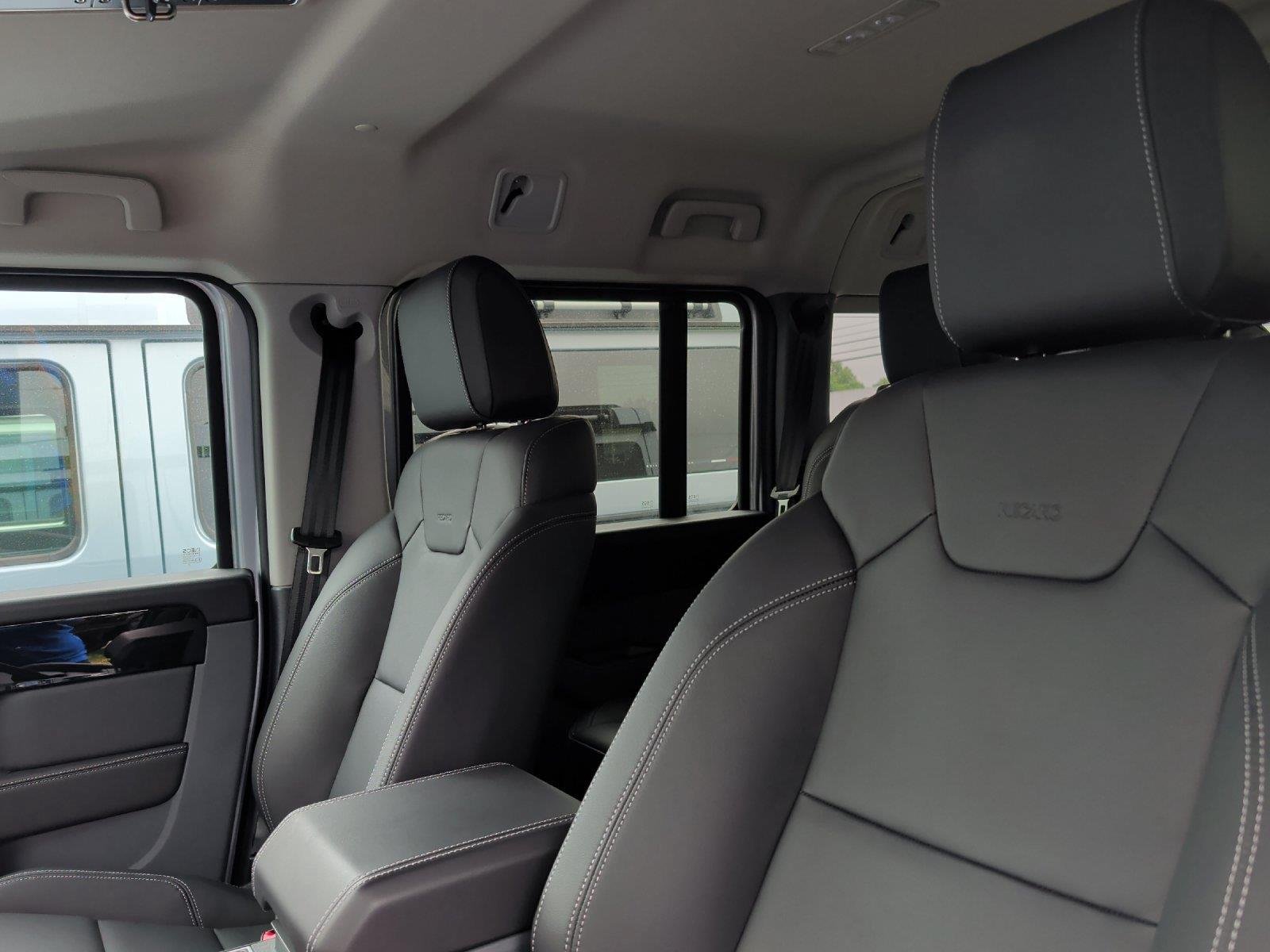 Used 2024 INEOS Grenadier AWD/4WD image 27