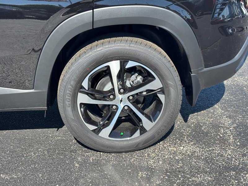 New 2026 Chevrolet Trax RS w/ Driver Confidence Package FWD image 4
