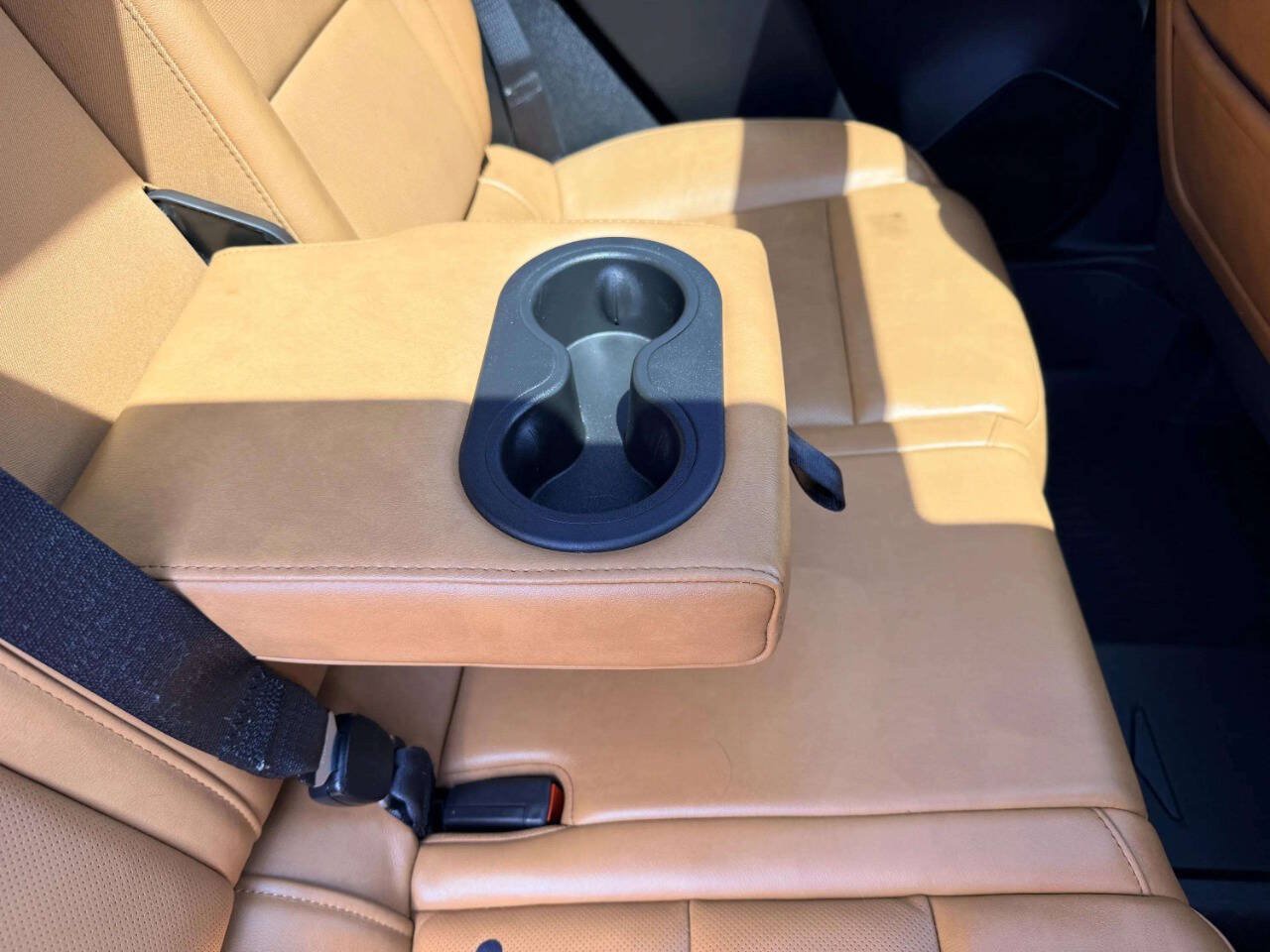 Used 2019 Cadillac XT4 Premium Luxury FWD image 28
