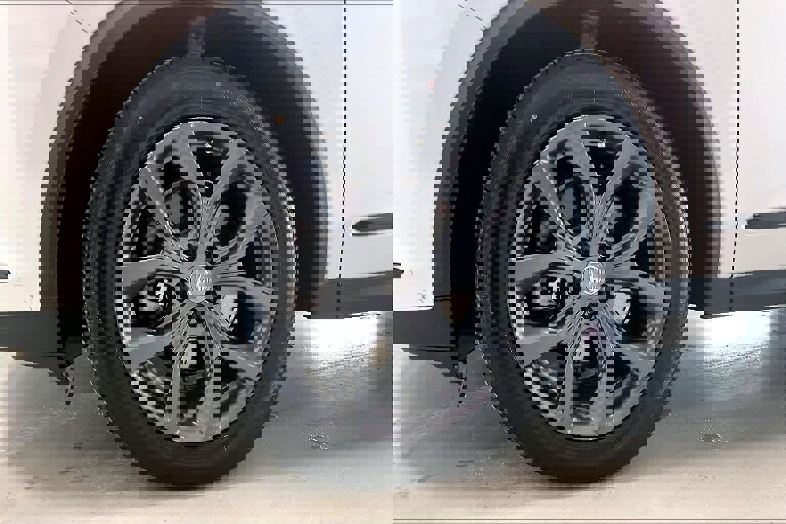 Used 2023 Acura MDX A-Spec image 8