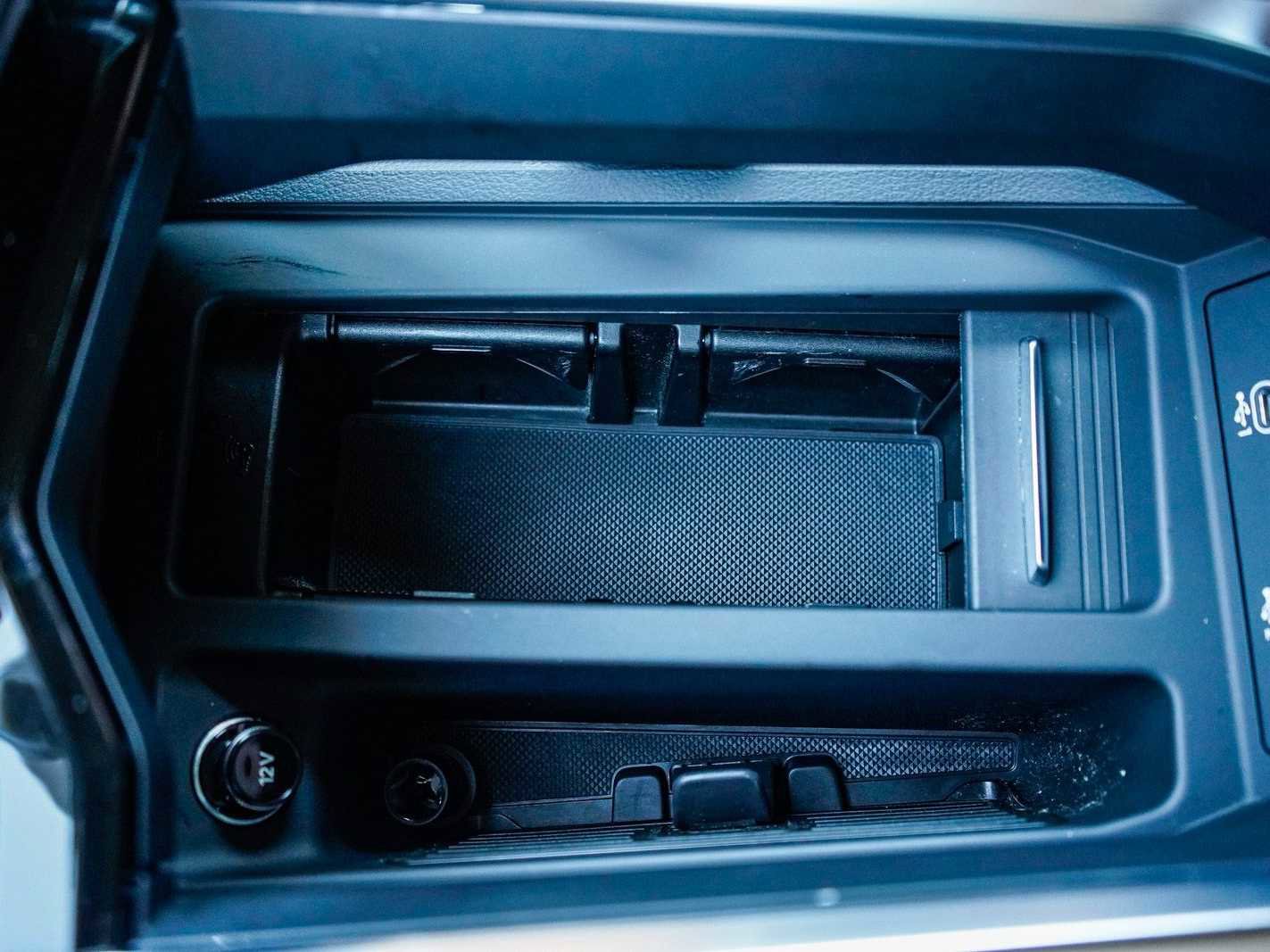 Used 2024 Audi Q8 e-tron Premium Plus w/ Premium Plus Package image 22