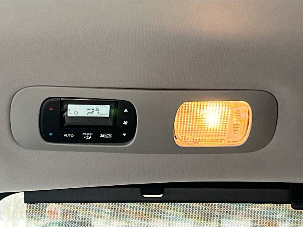 Used 2023 Honda Odyssey EX image 24