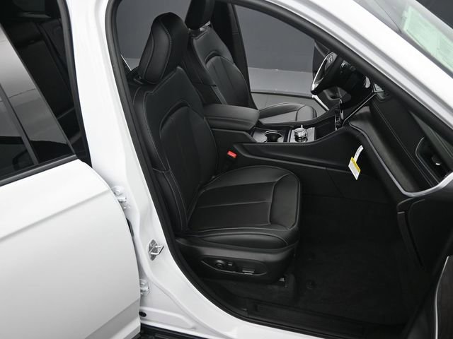 New 2025 Jeep Grand Cherokee Limited w/ Luxury Tech Group II image 19