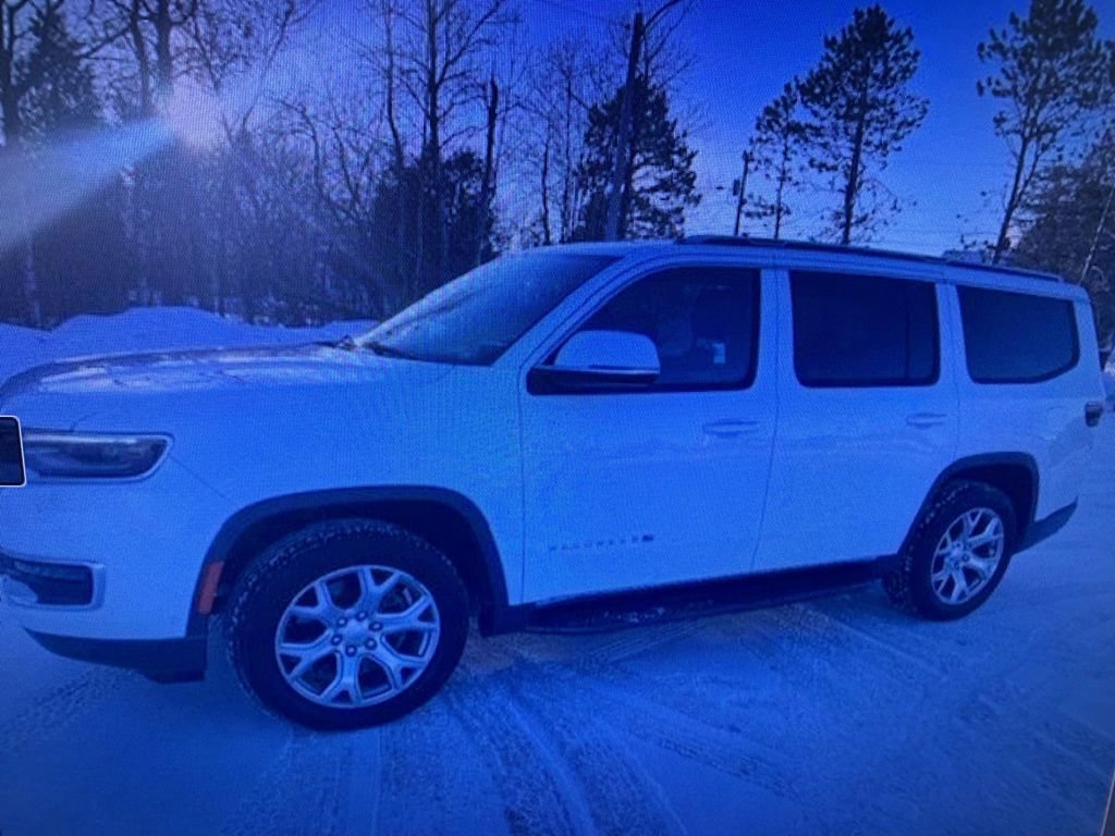 Used 2022 Jeep Wagoneer Series II image 2
