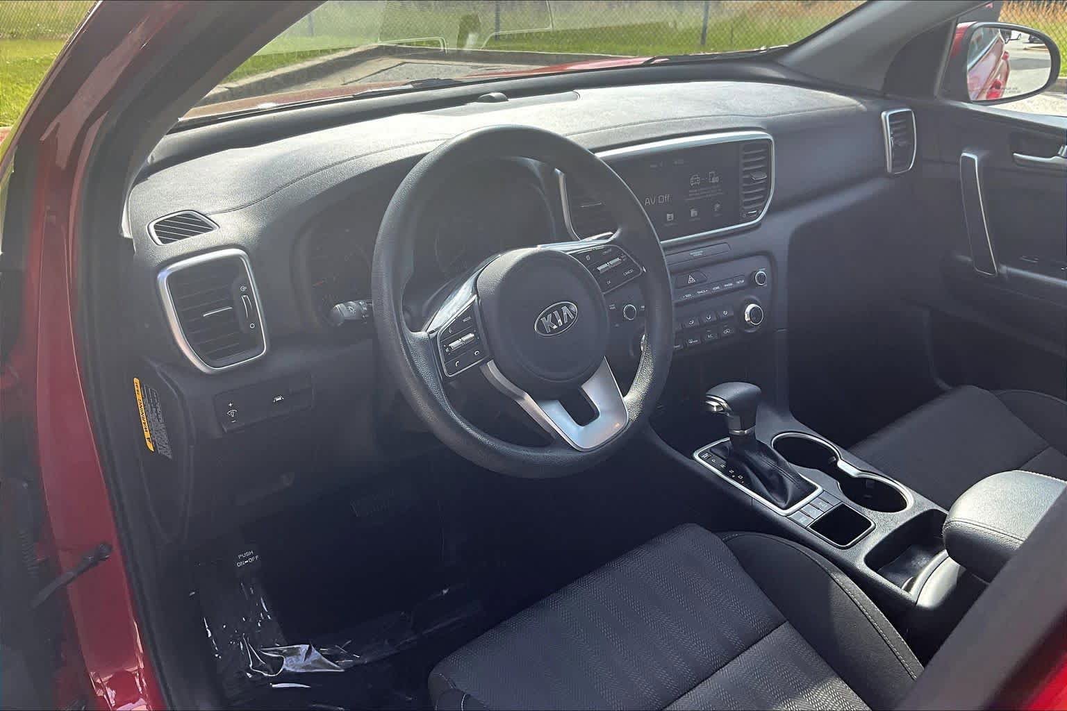 Used 2022 Kia Sportage LX AWD/4WD image 17