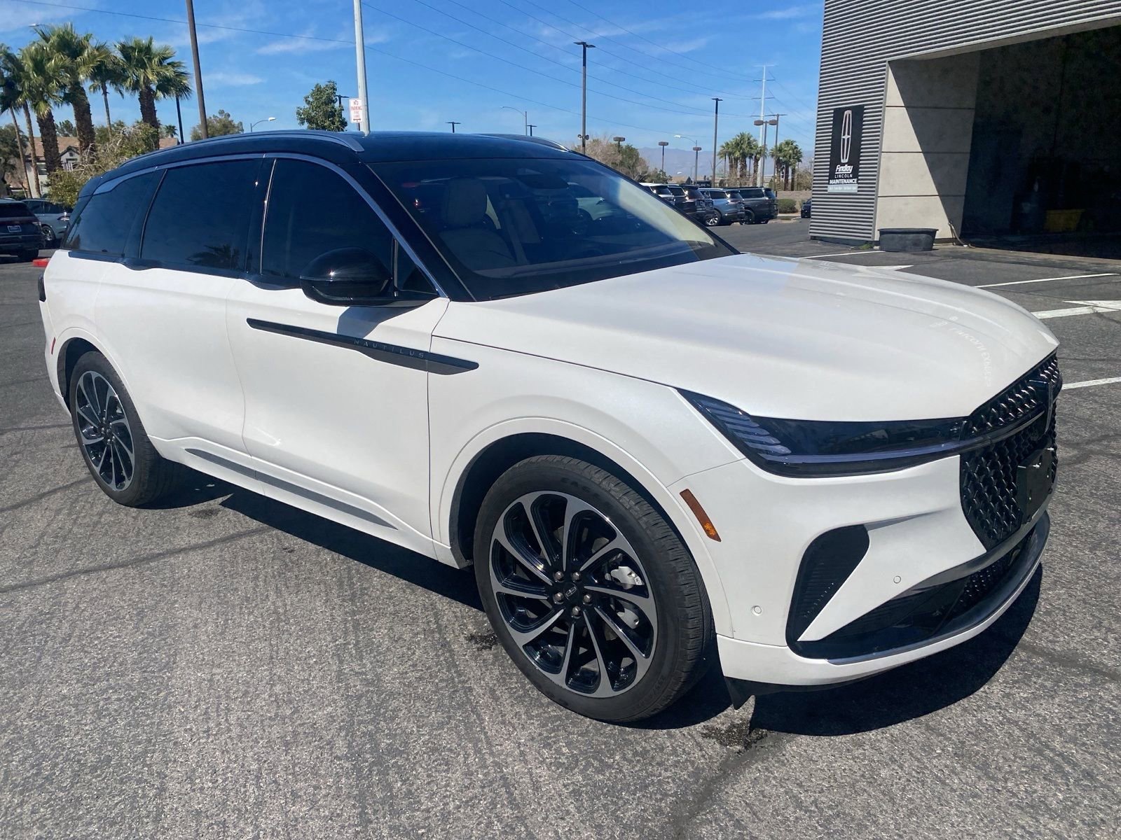 Used 2024 Lincoln Nautilus Black Label image 3