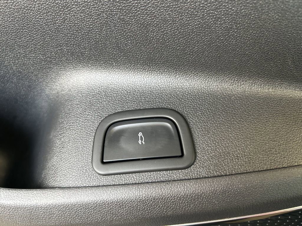 Used 2024 GMC Acadia Elevation w/ Luxury Package image 26