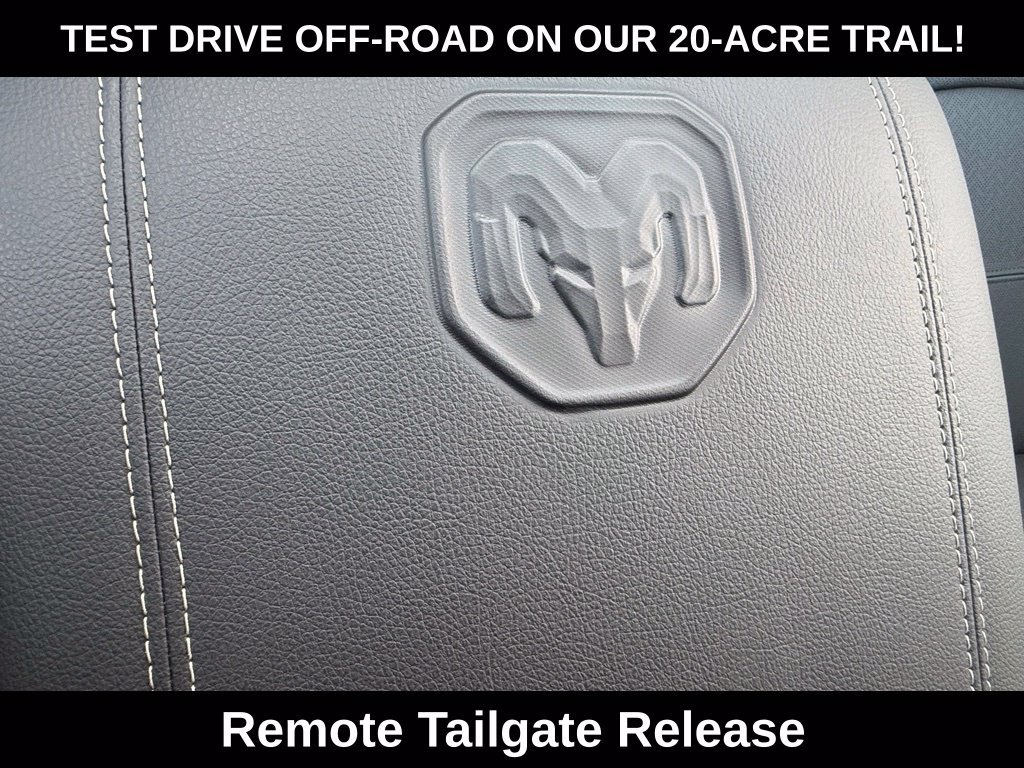 New 2026 RAM 2500 Laramie AWD/4WD image 18