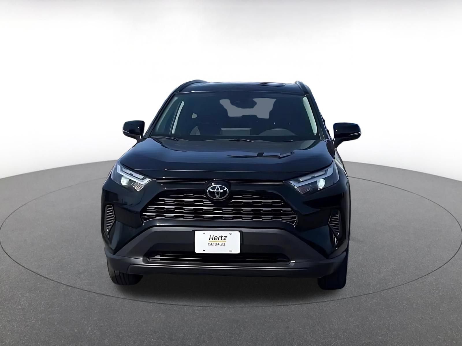 Used 2025 Toyota RAV4 XLE w/ Convenience Package AWD/4WD image 4
