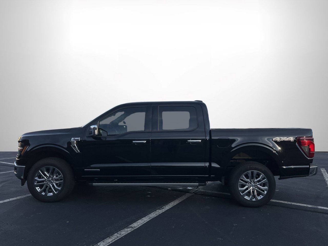 New 2025 Ford F150 XLT w/ Equipment Group 302A MID image 25