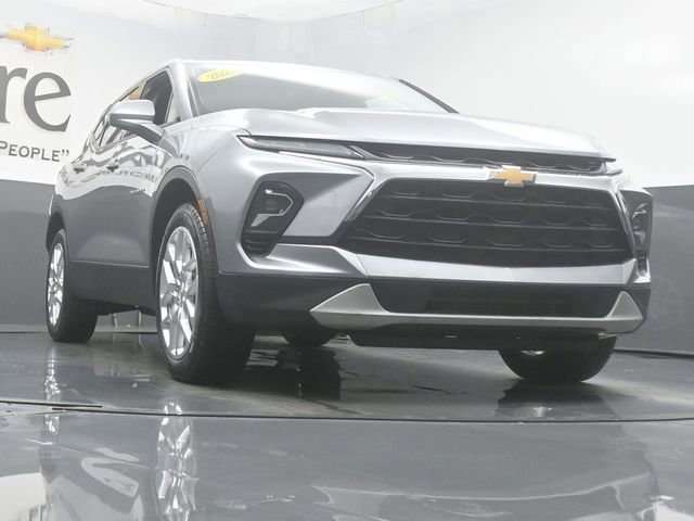 Used 2023 Chevrolet Blazer LT w/ LPO, Floor Liner Package FWD image 3