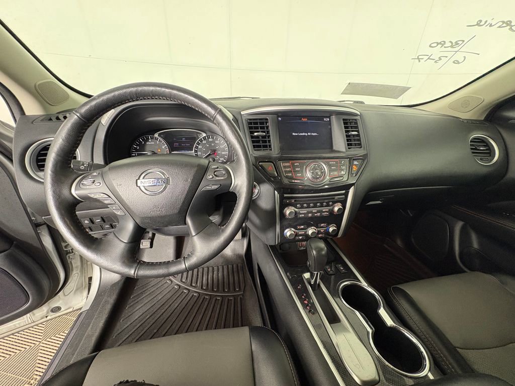 Used 2020 Nissan Pathfinder SL image 7