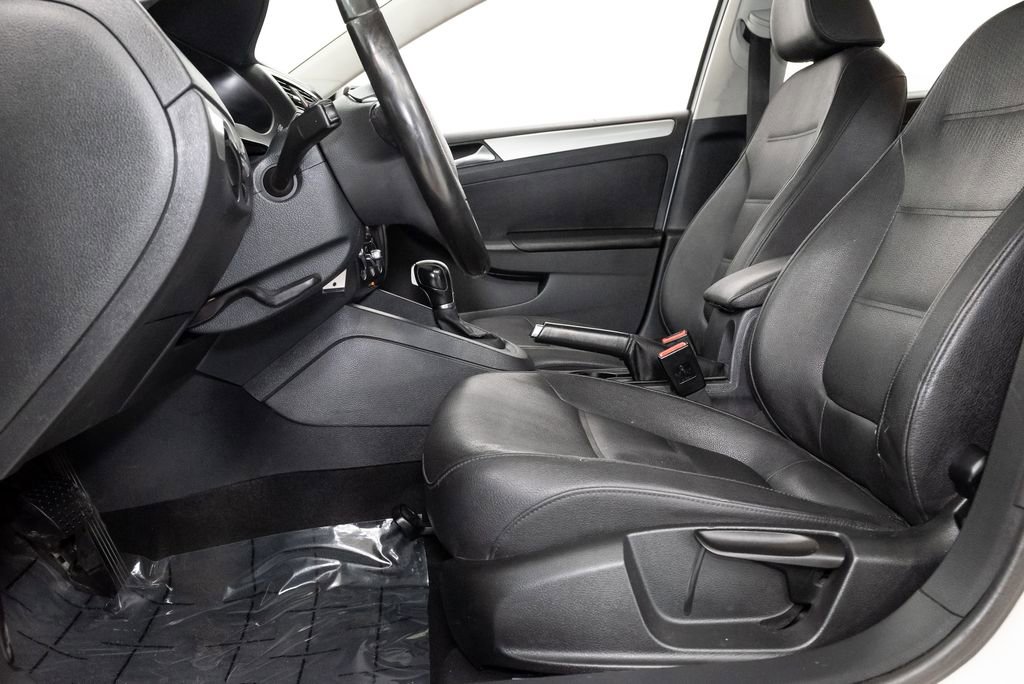 Used 2011 Volkswagen Jetta TDI image 13