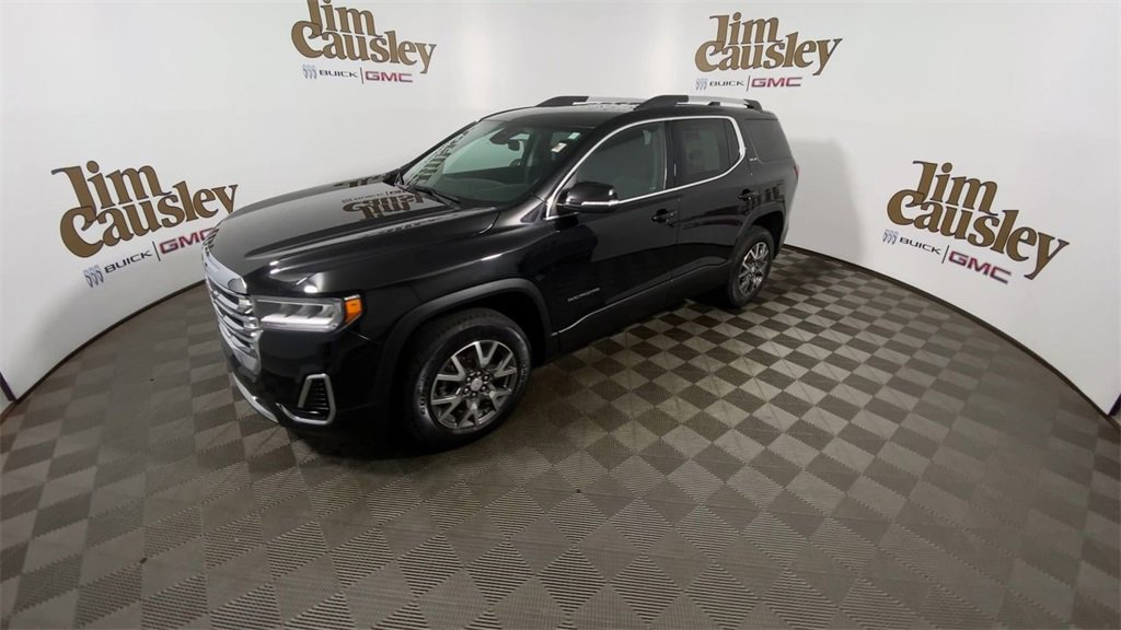 Used 2023 GMC Acadia SLE w/ Driver Convenience Package image 4