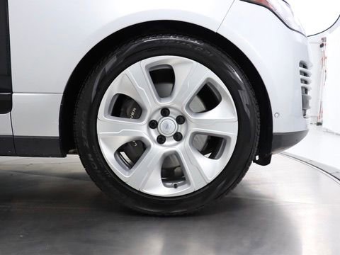 Used 2019 Land Rover Range Rover Long Wheelbase Supercharged image 47