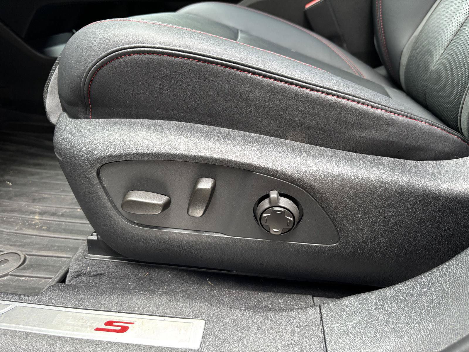 Used 2024 Acura ZDX Type S AWD/4WD image 16