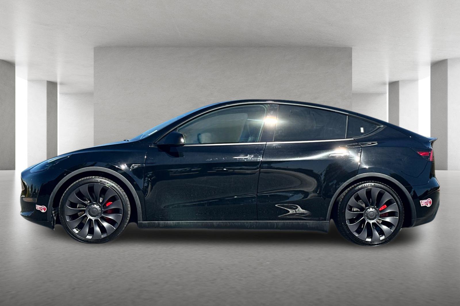 Used 2023 Tesla Model Y Performance AWD/4WD image 7