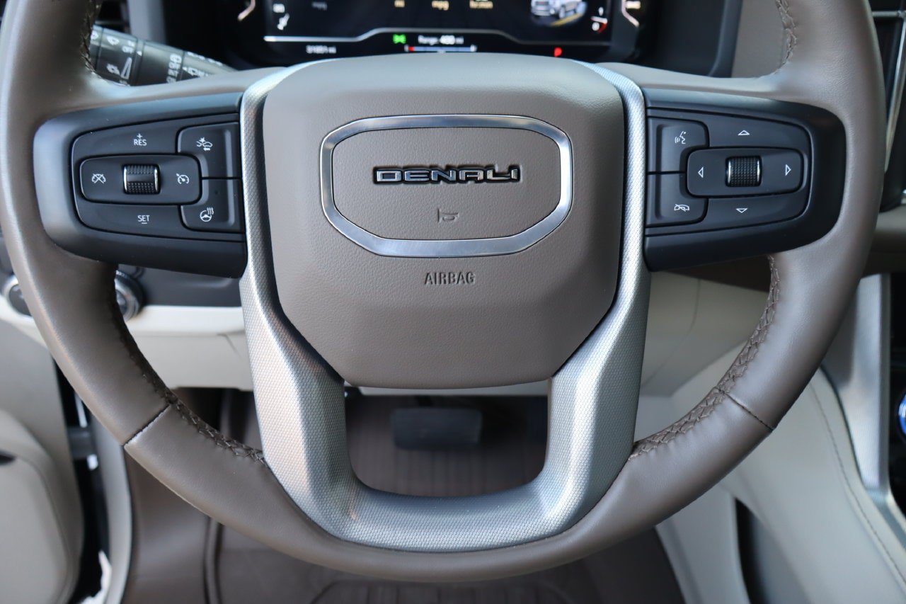 Used 2024 GMC Yukon Denali RWD image 13