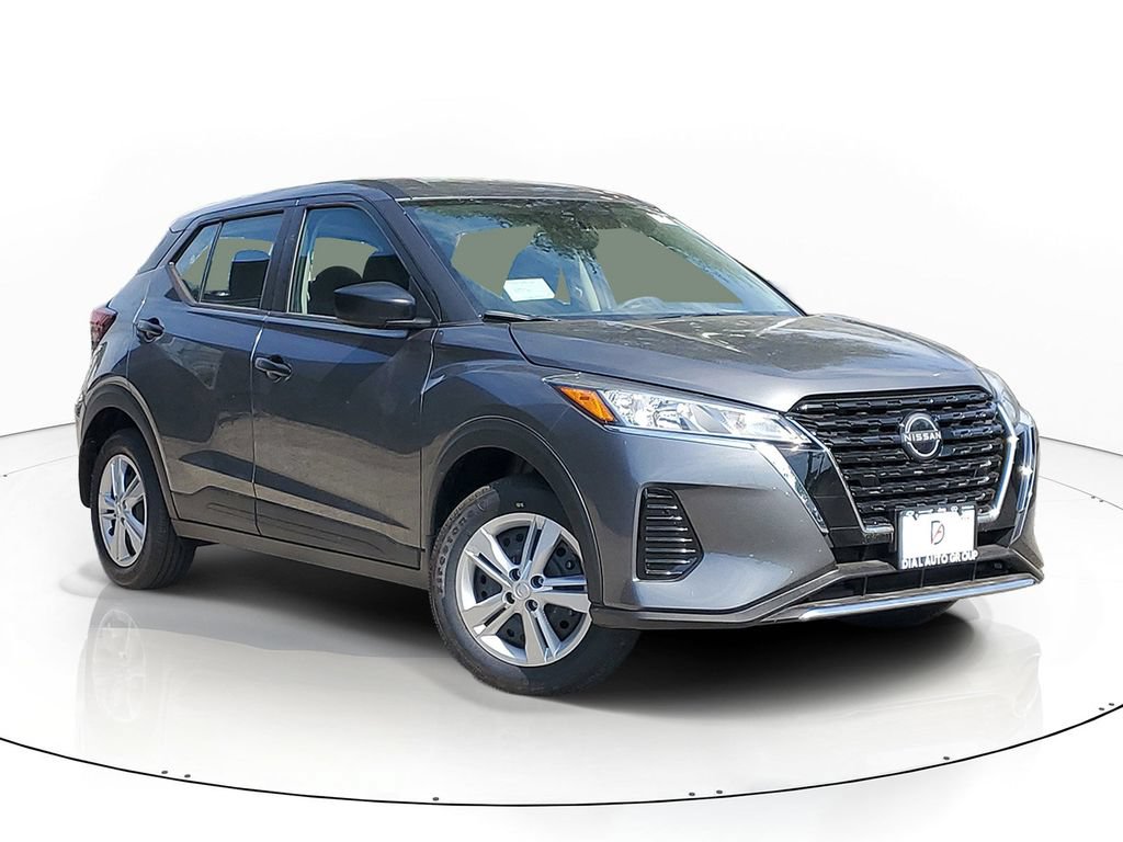 New 2025 Nissan Kicks Play S
