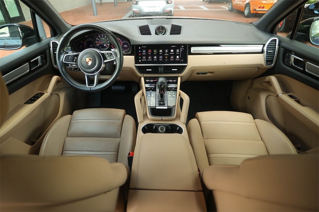 Used 2022 Porsche Cayenne Platinum Edition image 38
