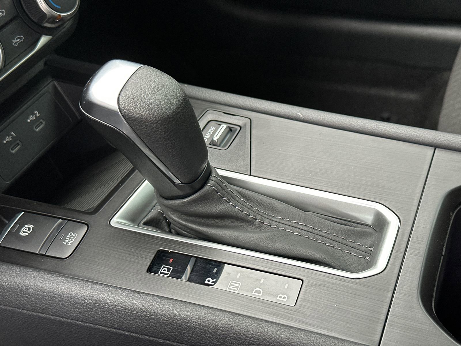 New 2026 Nissan Kicks S w/ Charging Package FWD image 32