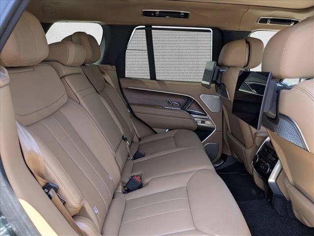 Used 2025 Land Rover Range Rover Autobiography AWD/4WD image 16