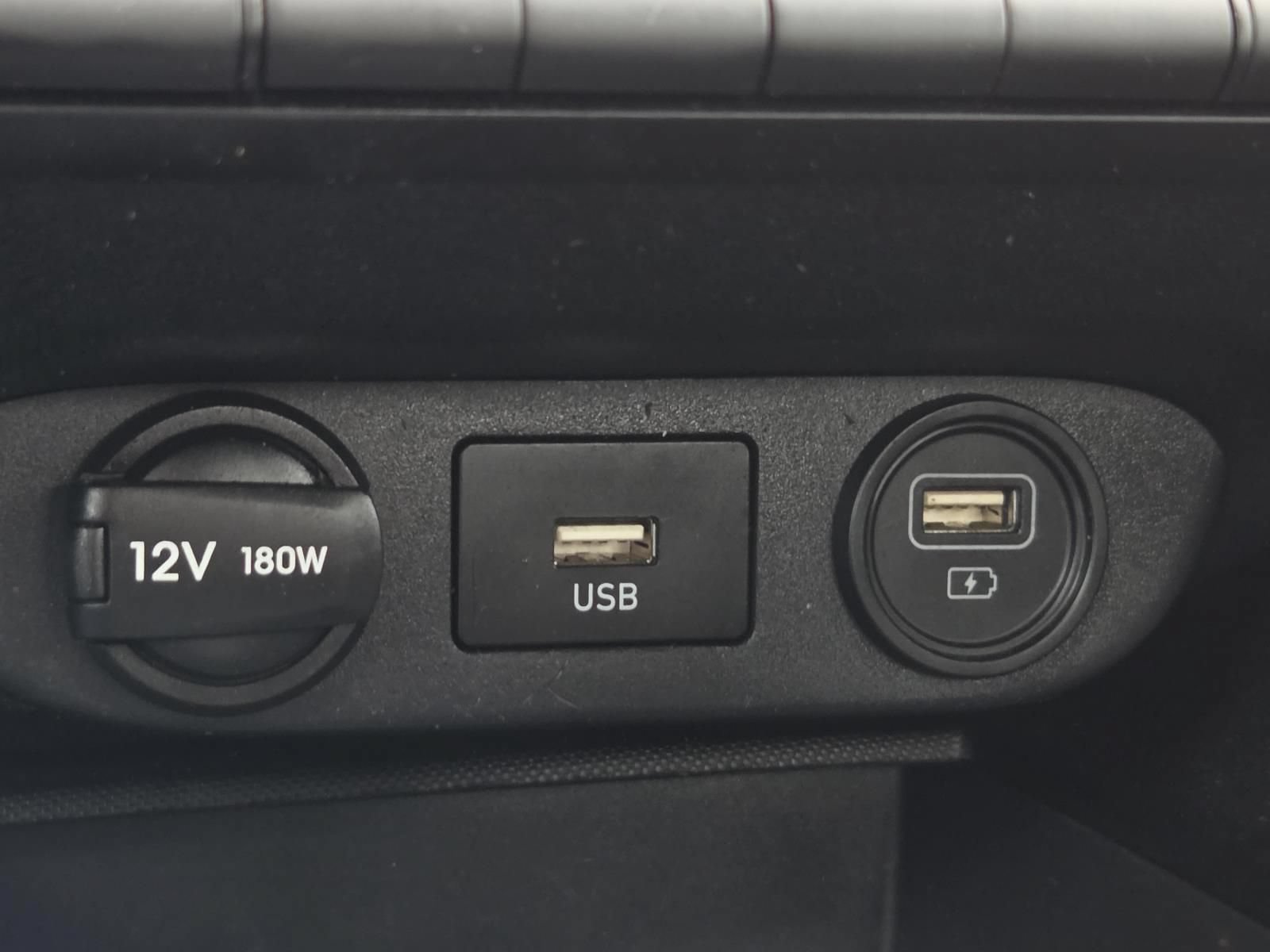 Certified 2023 Hyundai Elantra SEL FWD image 22