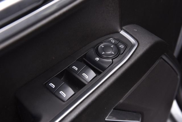 Used 2025 Chevrolet Silverado 1500 LT AWD/4WD image 9