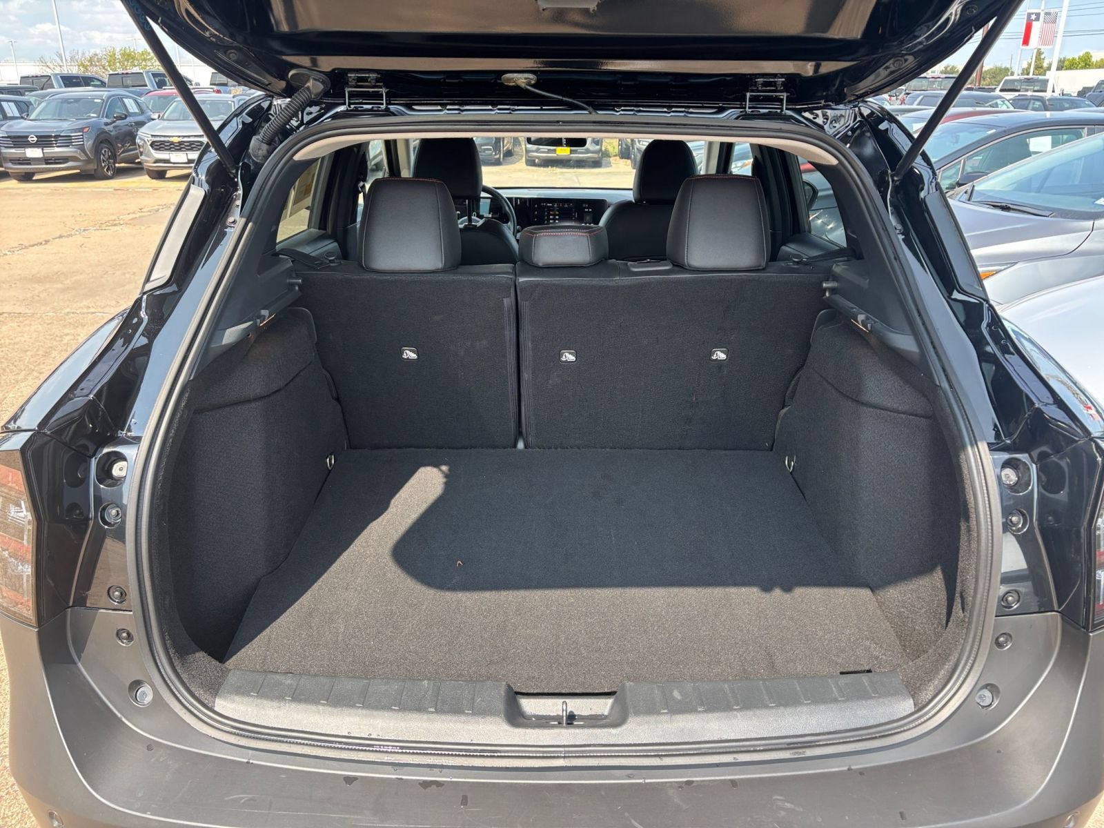 Used 2026 Nissan Kicks SR AWD/4WD image 29