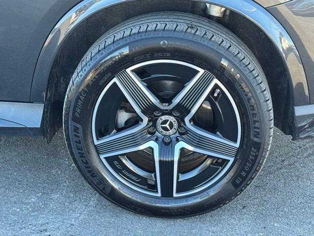 Used 2024 Mercedes-Benz GLC 300 4MATIC image 5