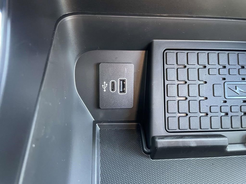 New 2025 Ford F150 XLT w/ Equipment Group 302A MID image 7