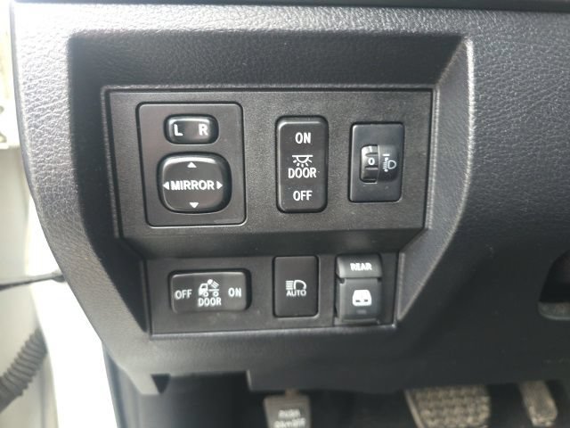 Used 2018 Toyota Tundra SR5 w/ SR5 Upgrade Package AWD/4WD image 20