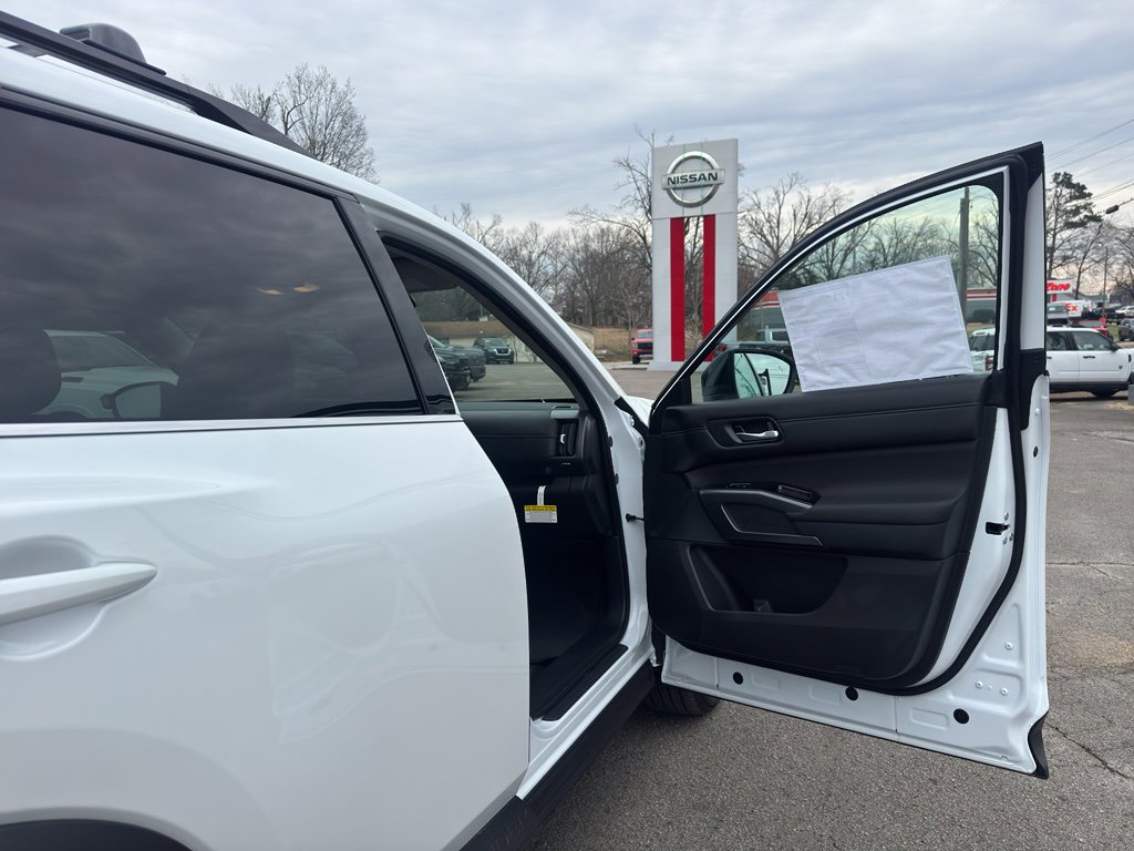 New 2026 Nissan Pathfinder SL image 22