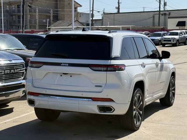 Used 2023 Jeep Grand Cherokee Overland w/ Luxury Tech Group IV RWD image 4