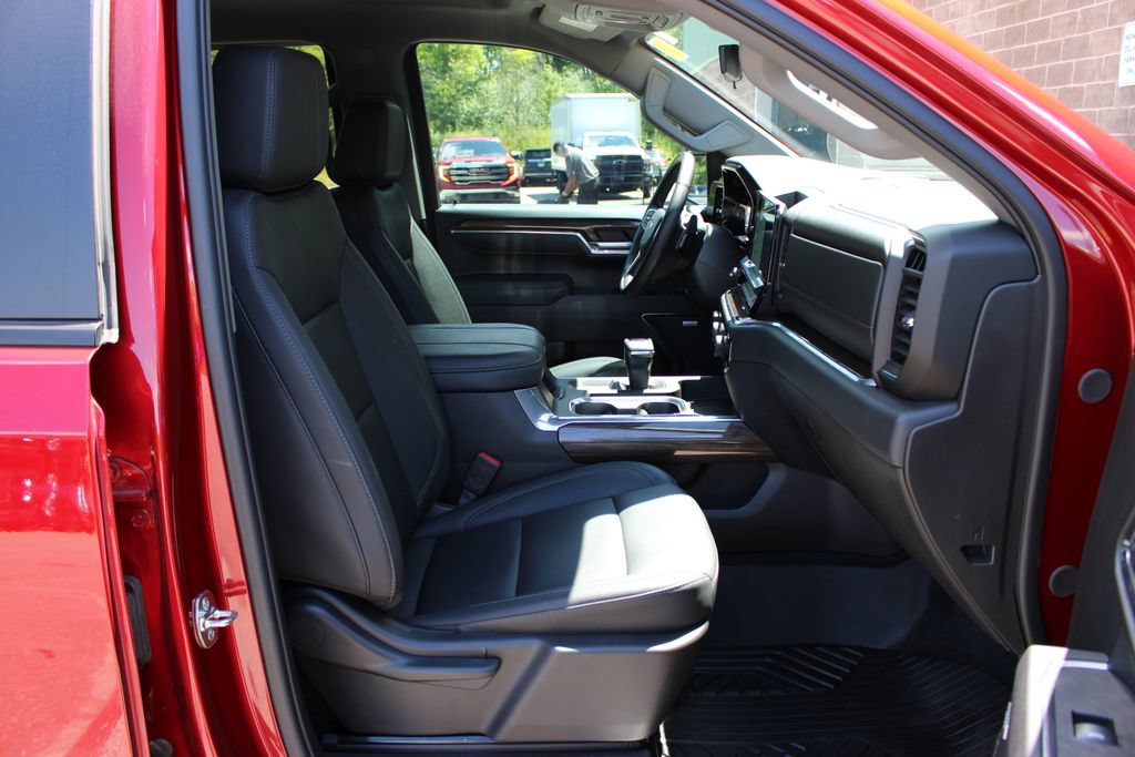 Certified 2025 Chevrolet Silverado 1500 LT Trail Boss w/ Convenience Package II AWD/4WD image 46