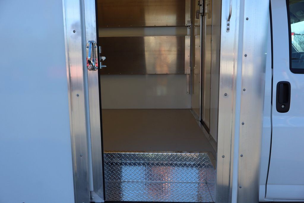 New 2026 Chevrolet Express 3500 w/ Power Convenience Package image 8